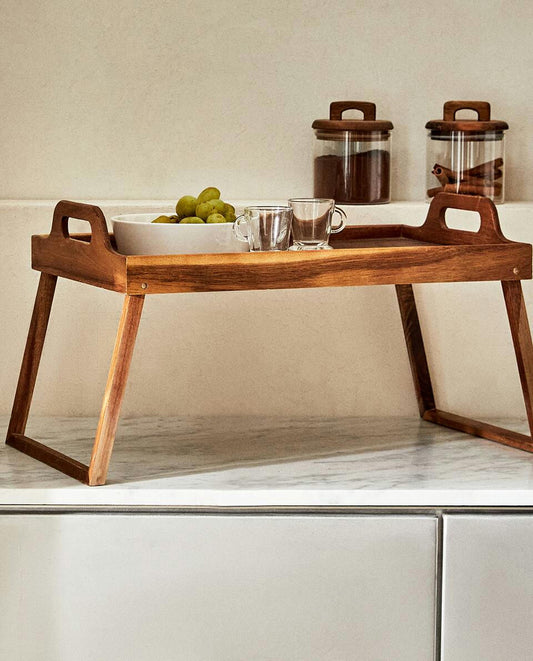 FOLDABLE TRAY WITH HANDLES