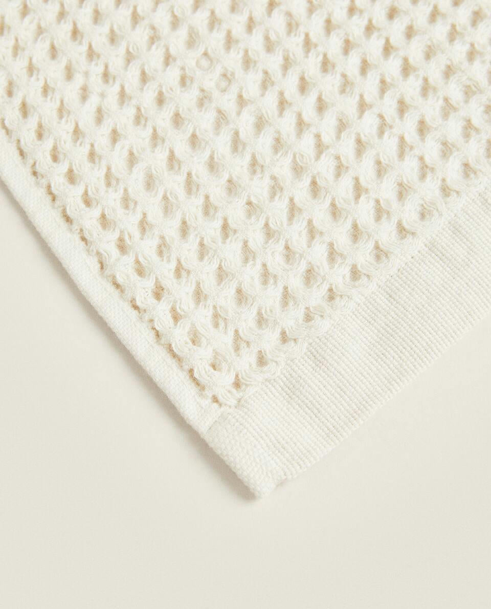 WAFFLE-KNIT COTTON TOWEL